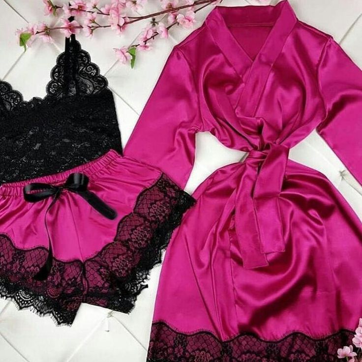 ست ساتن ۳ تکه/نیم تنه و شورتک+ روبدوشامبر